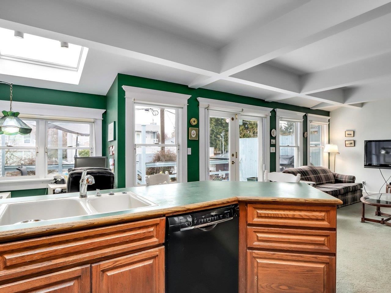 Listing Image 12