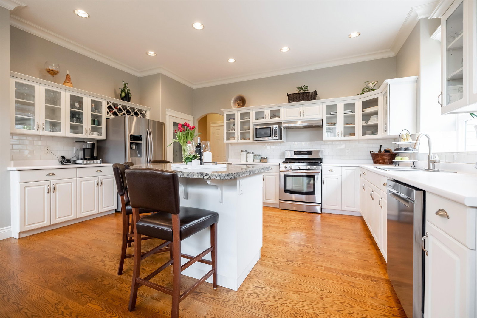 Listing Image 12