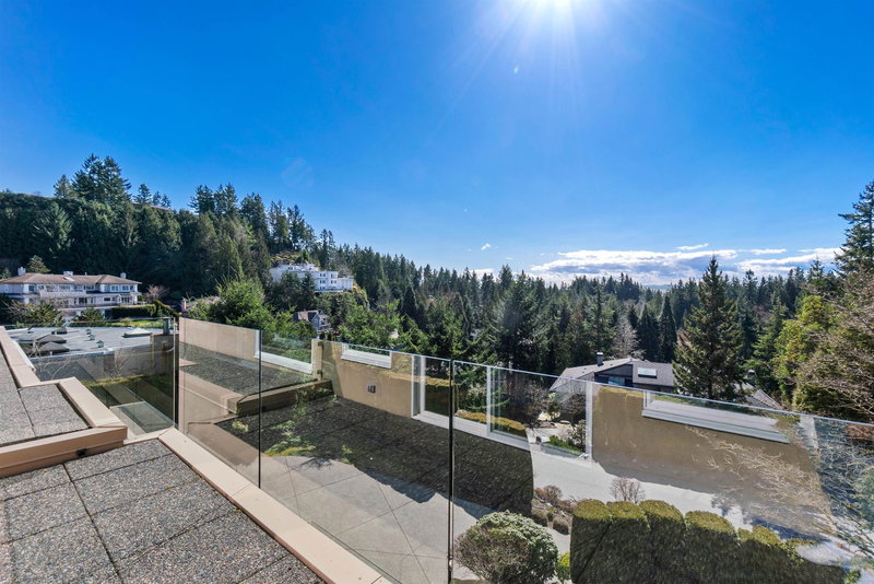 4827 Northwood Place, West Vancouver, V7S 3C5 | Image 2