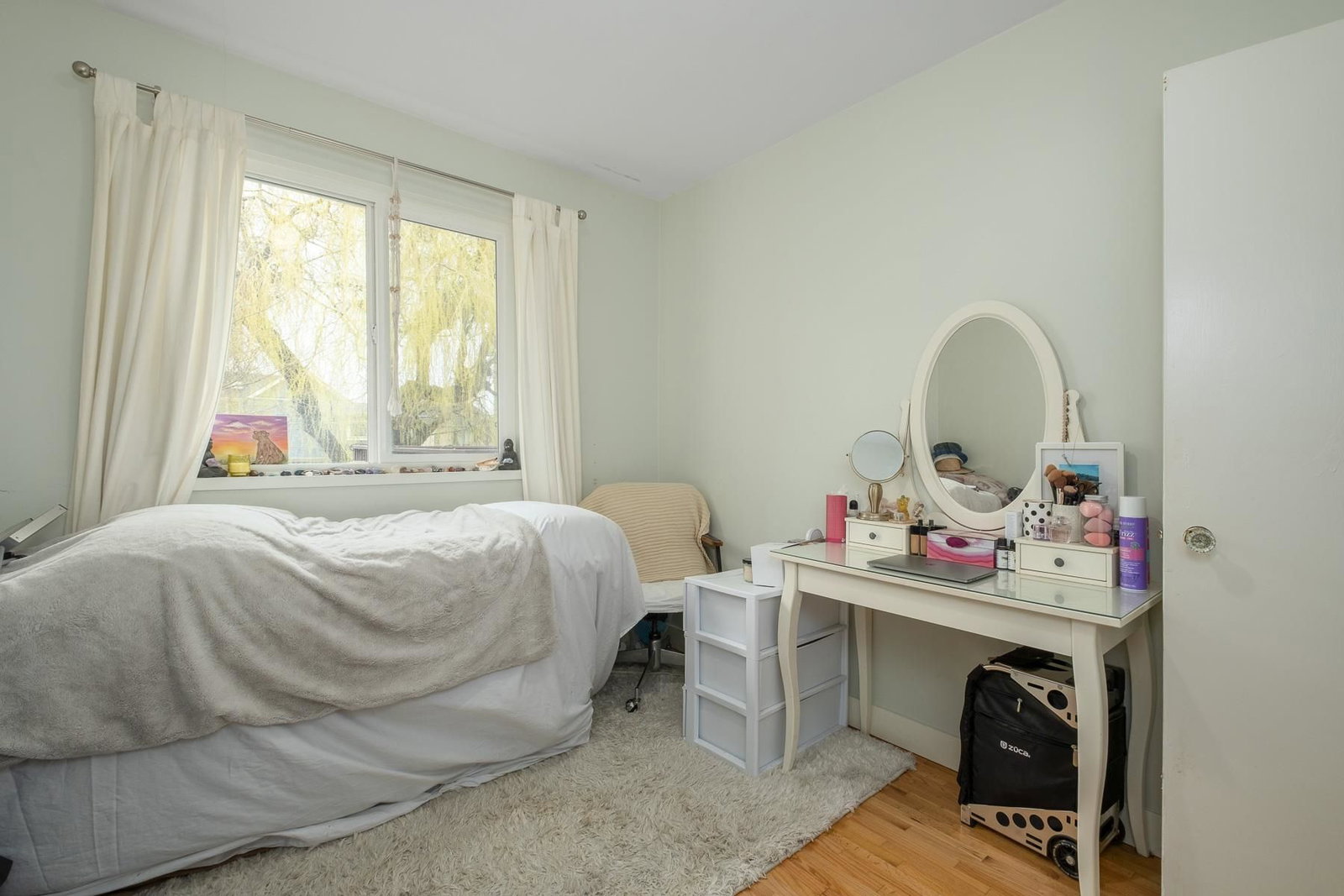 Listing Image 16