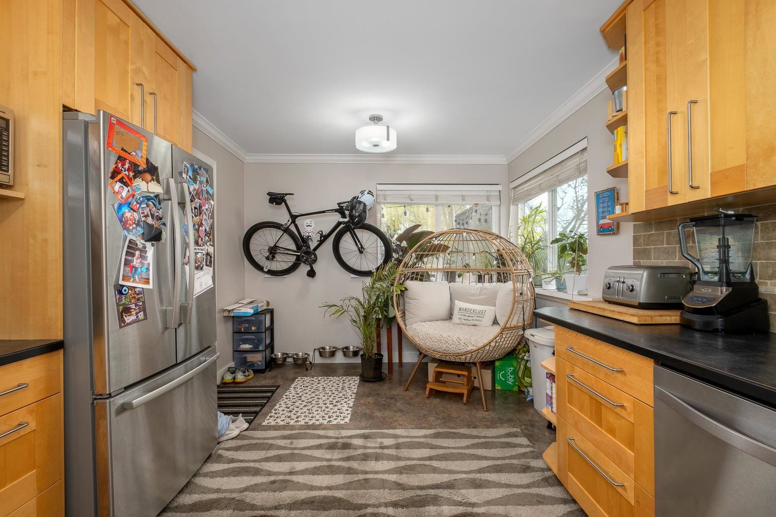 Listing Image 9
