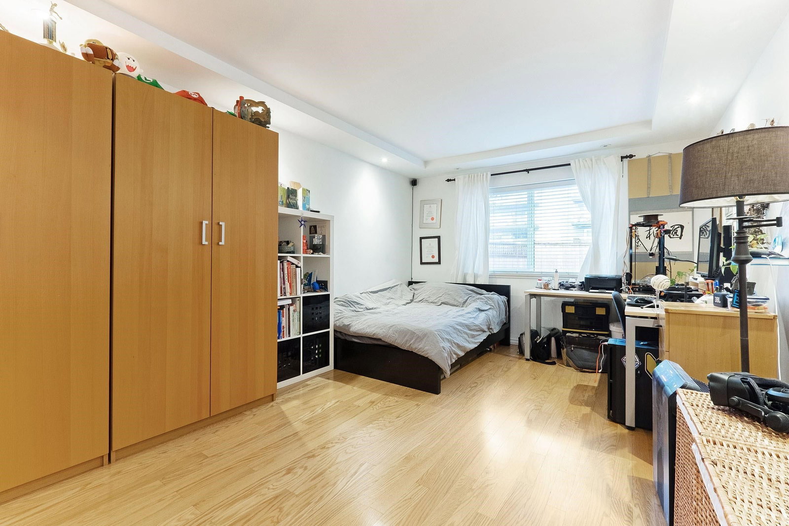 Listing Image 8