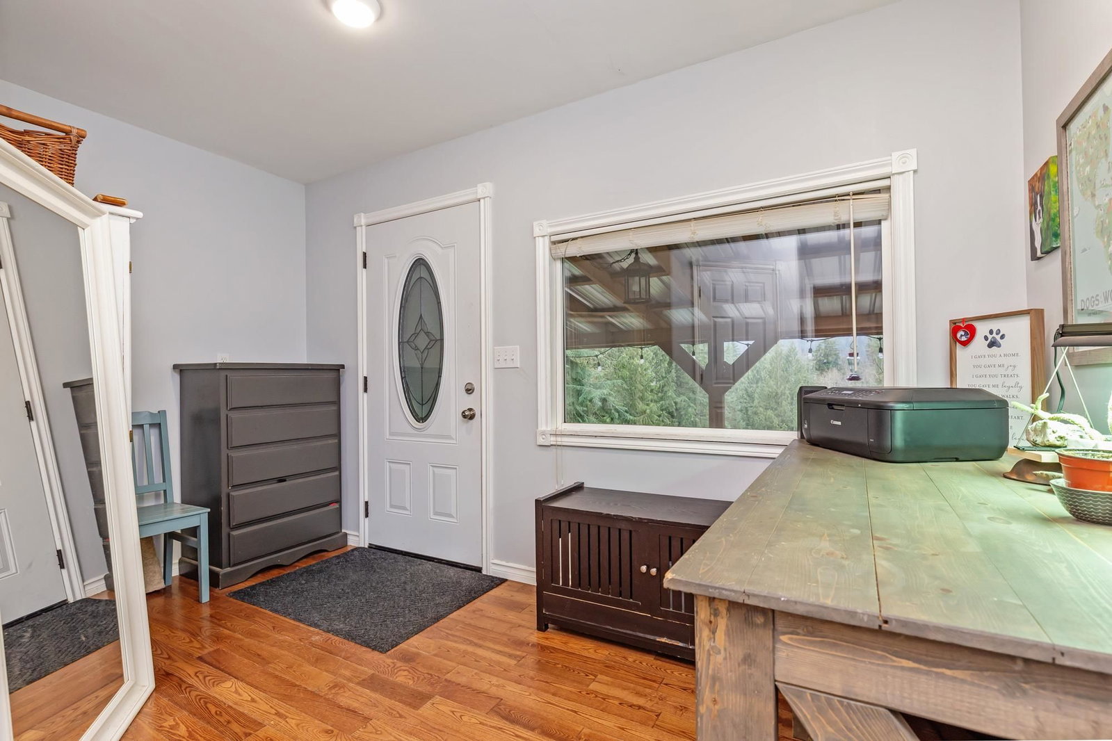 Listing Image 19
