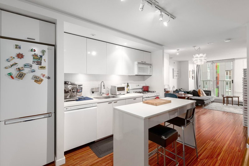 808 - 328 11th Avenue, Vancouver, V5T 4W1 | Image 2