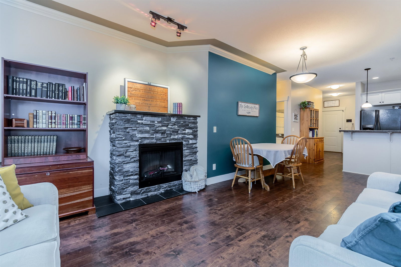 Listing Image 19