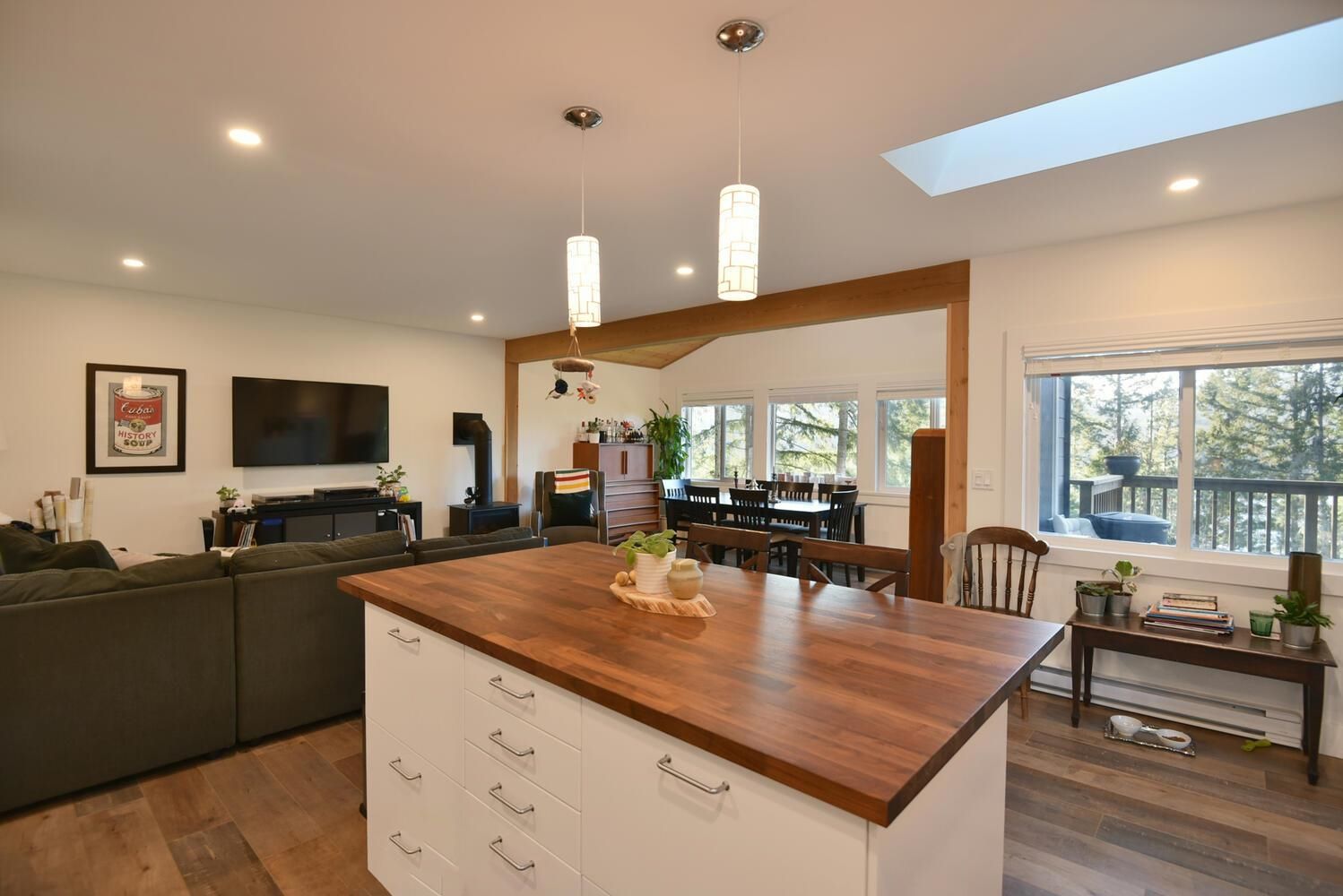 Listing Image 10