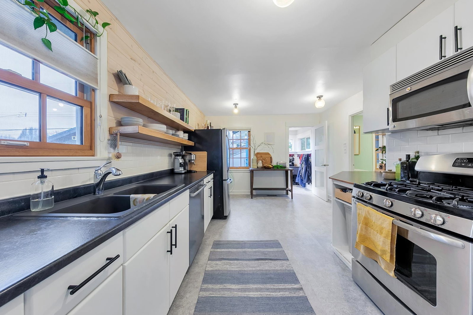 Listing Image 13