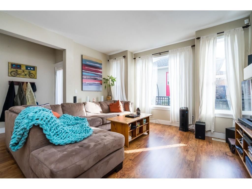 Listing Image 16