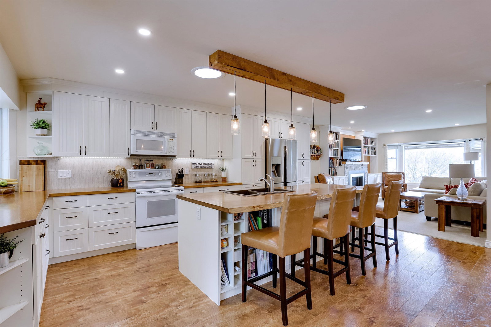 Listing Image 10