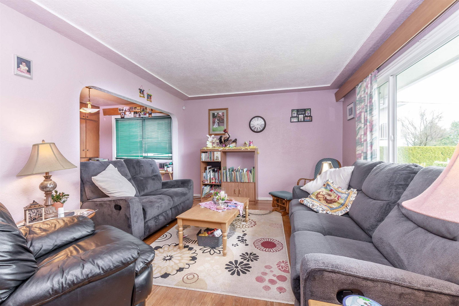 Listing Image 8