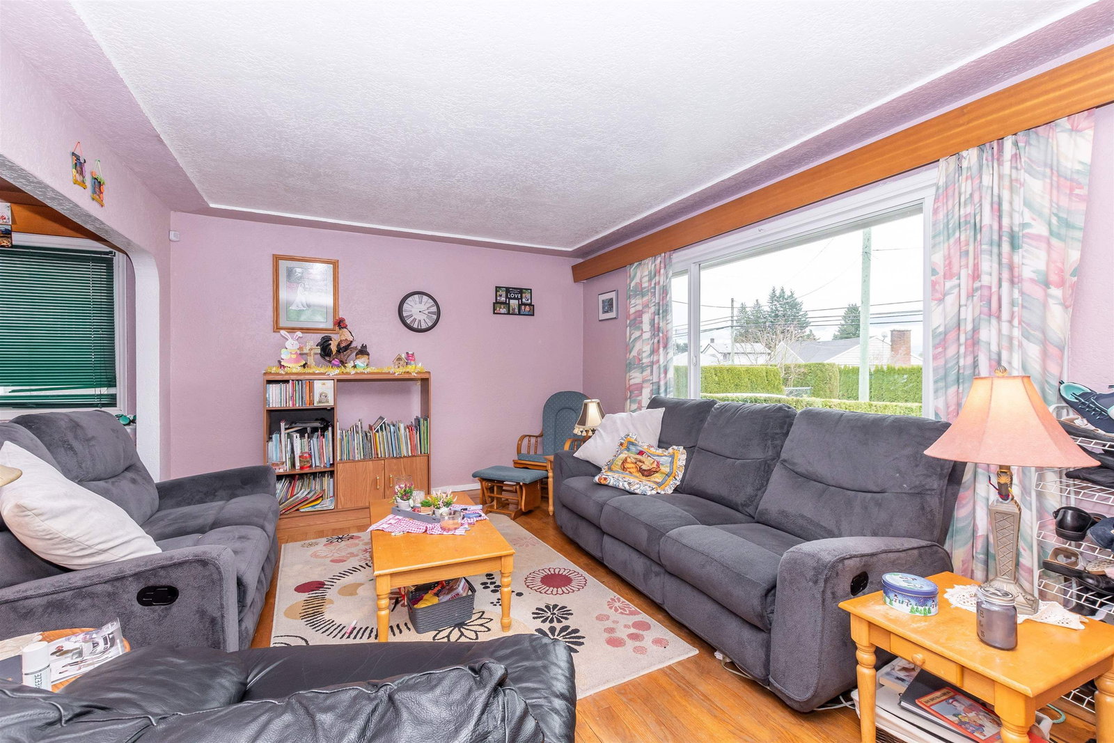 Listing Image 9