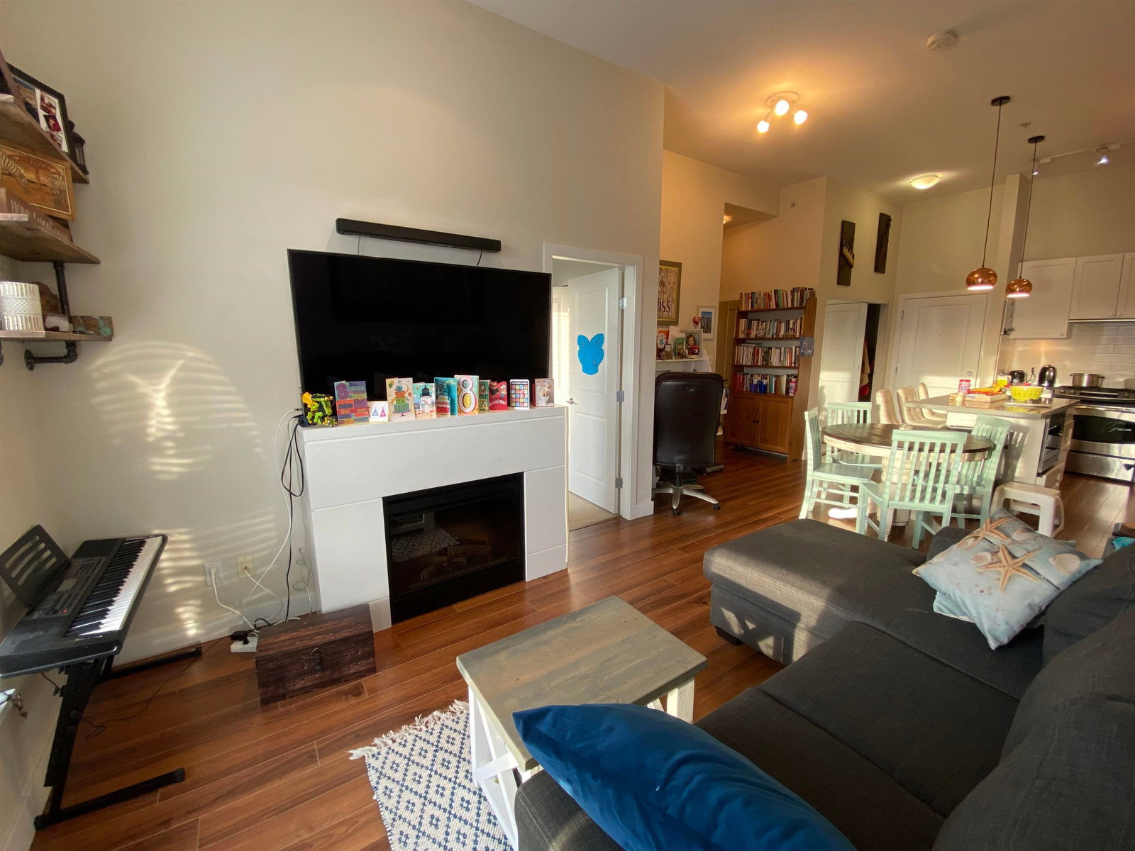 Listing Image 15