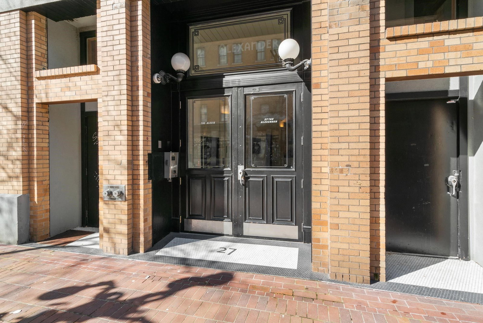 Listing Image 20
