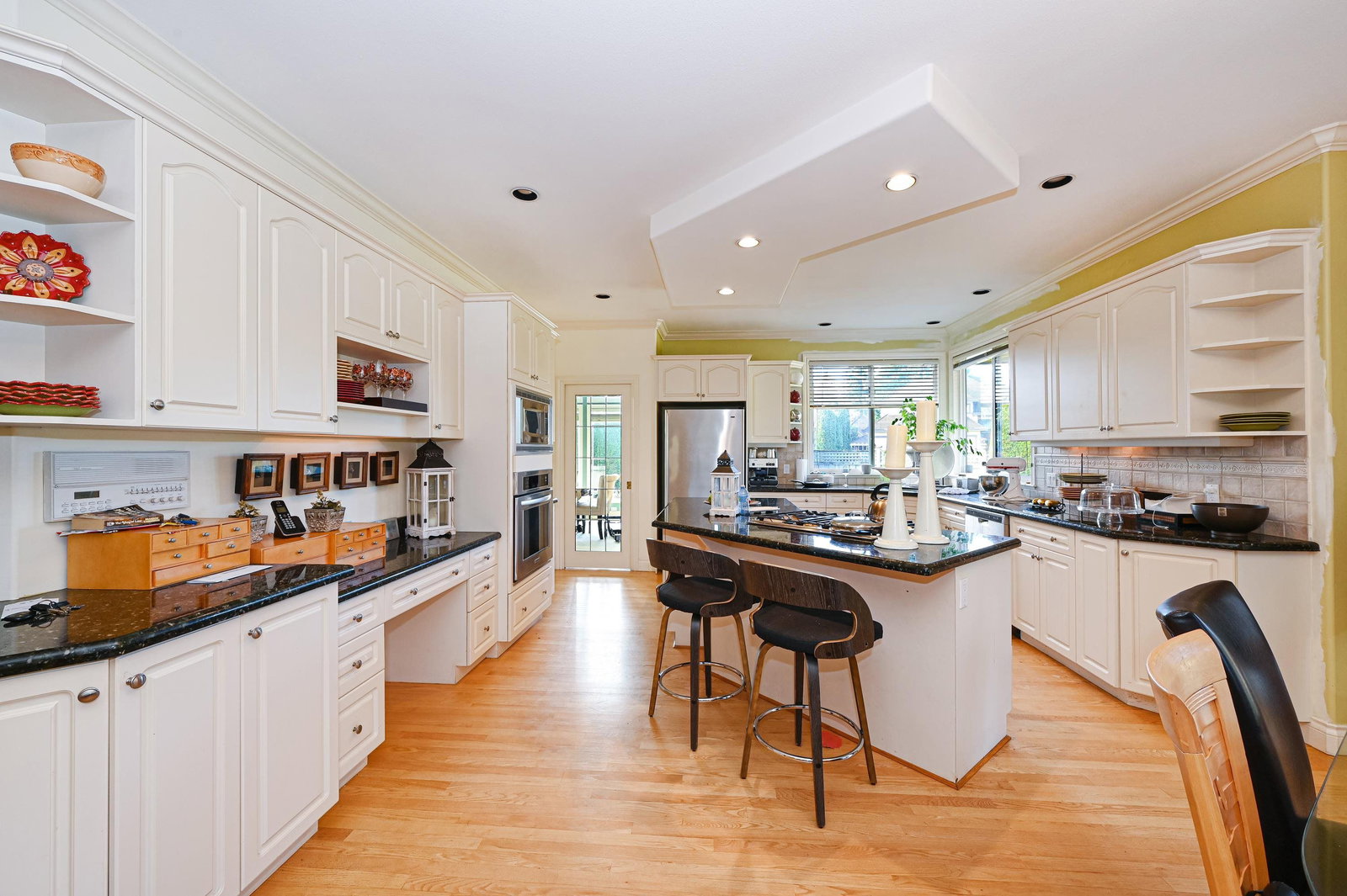Listing Image 12