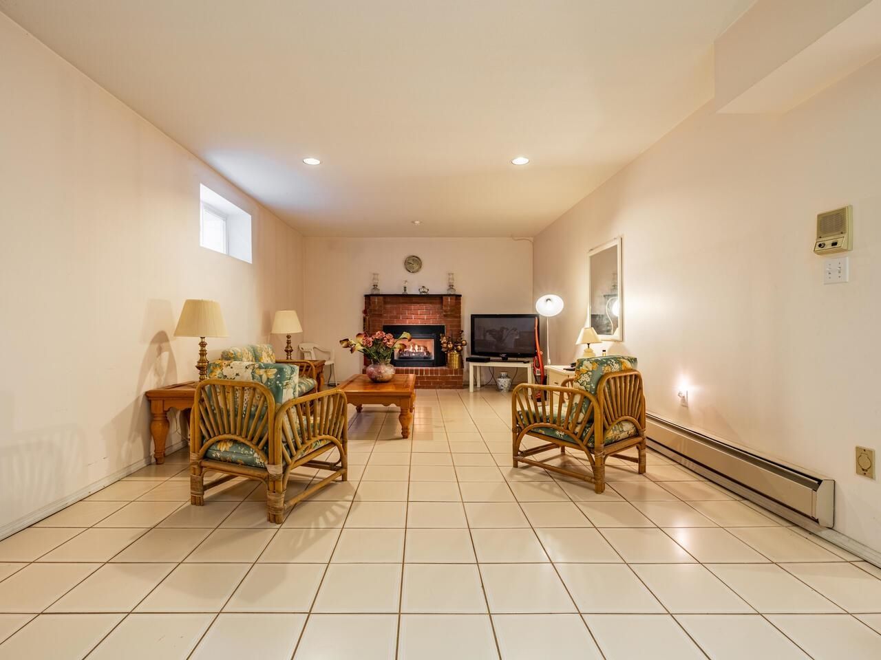 Listing Image 25