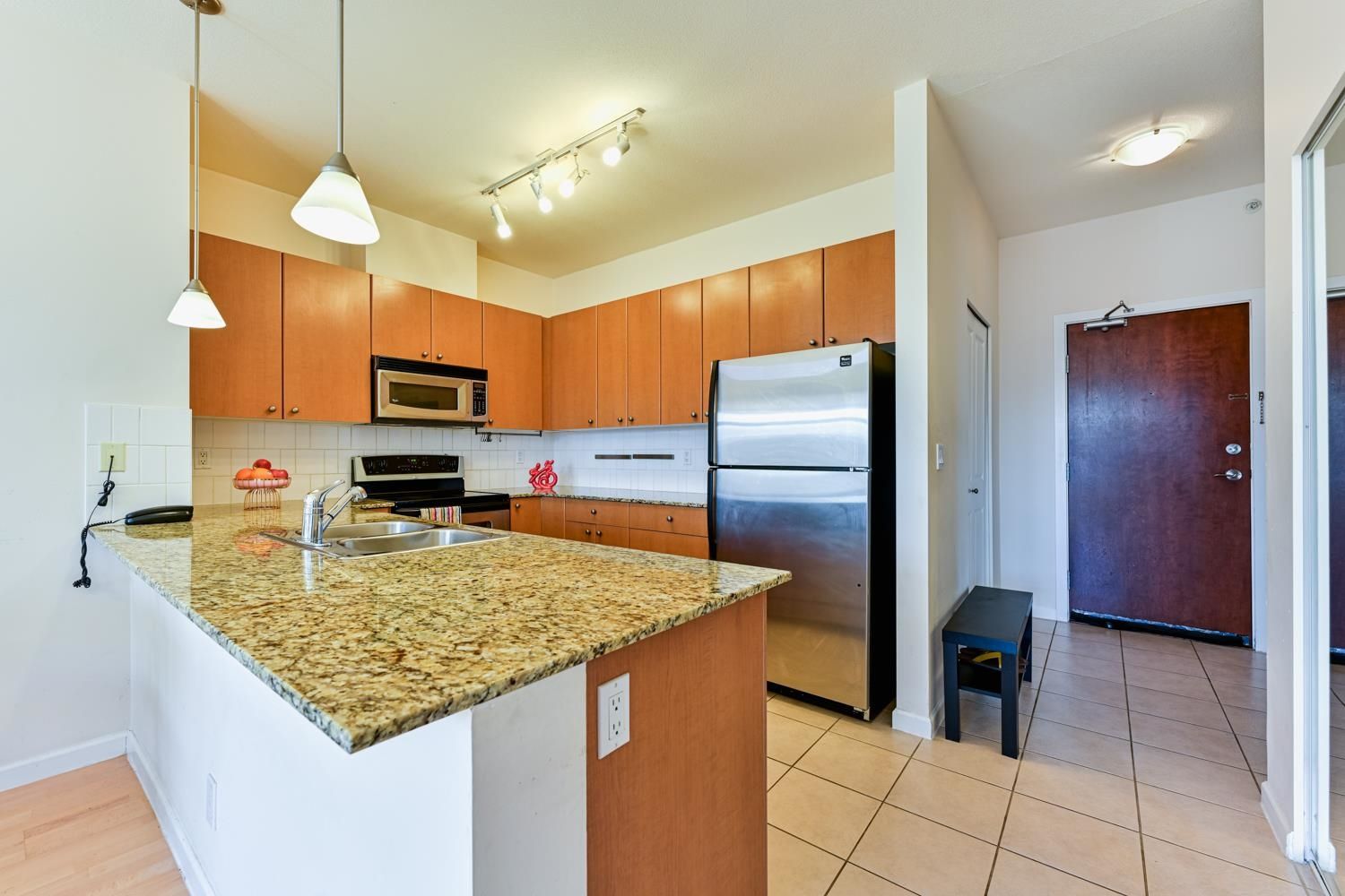 Listing Image 8