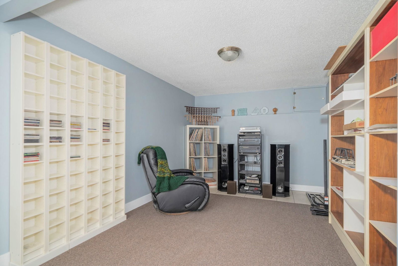 Listing Image 30