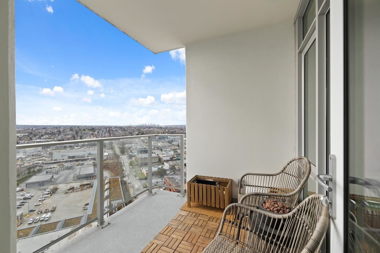 Listing Image 12