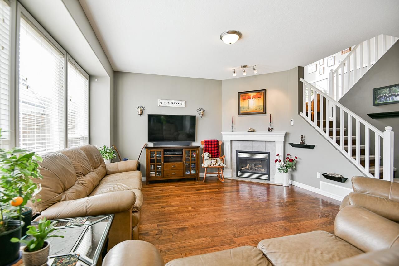 Listing Image 14