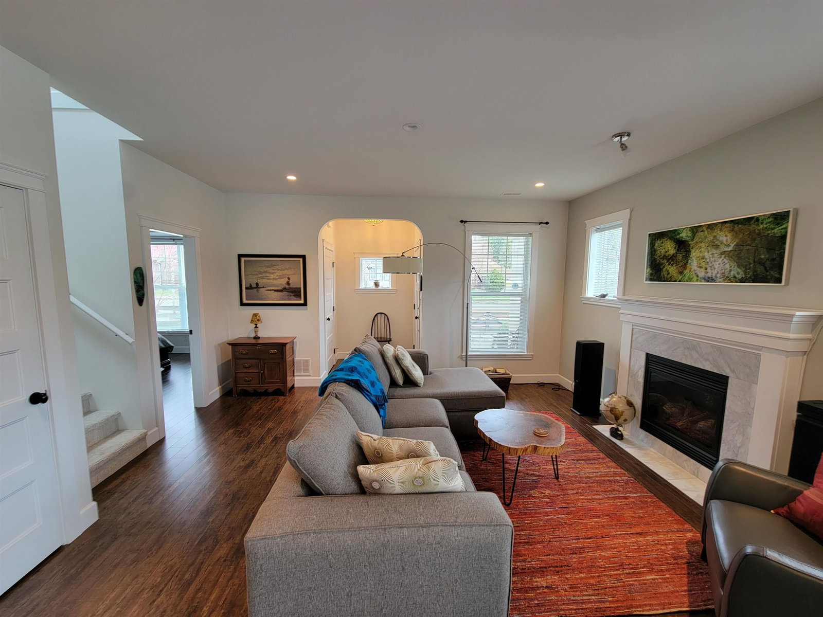 Listing Image 10
