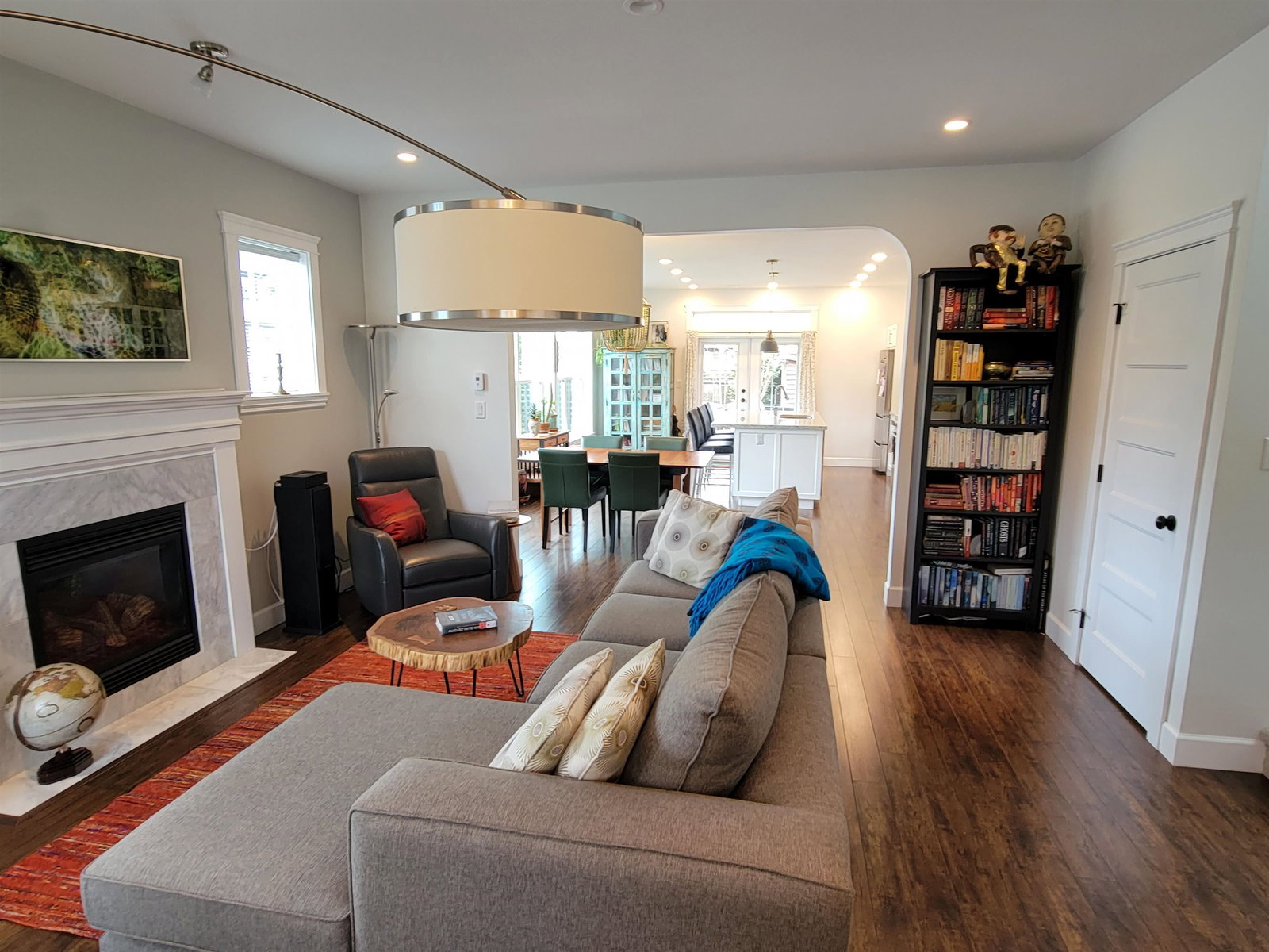 Listing Image 8