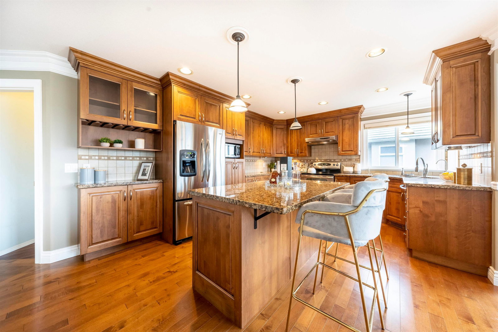 Listing Image 10