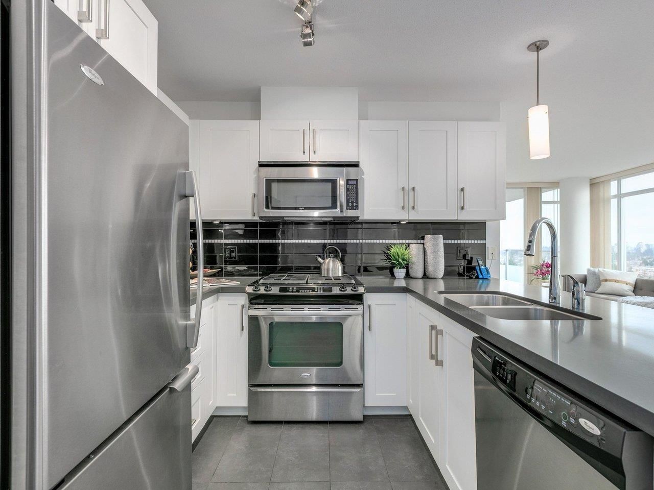 Listing Image 9