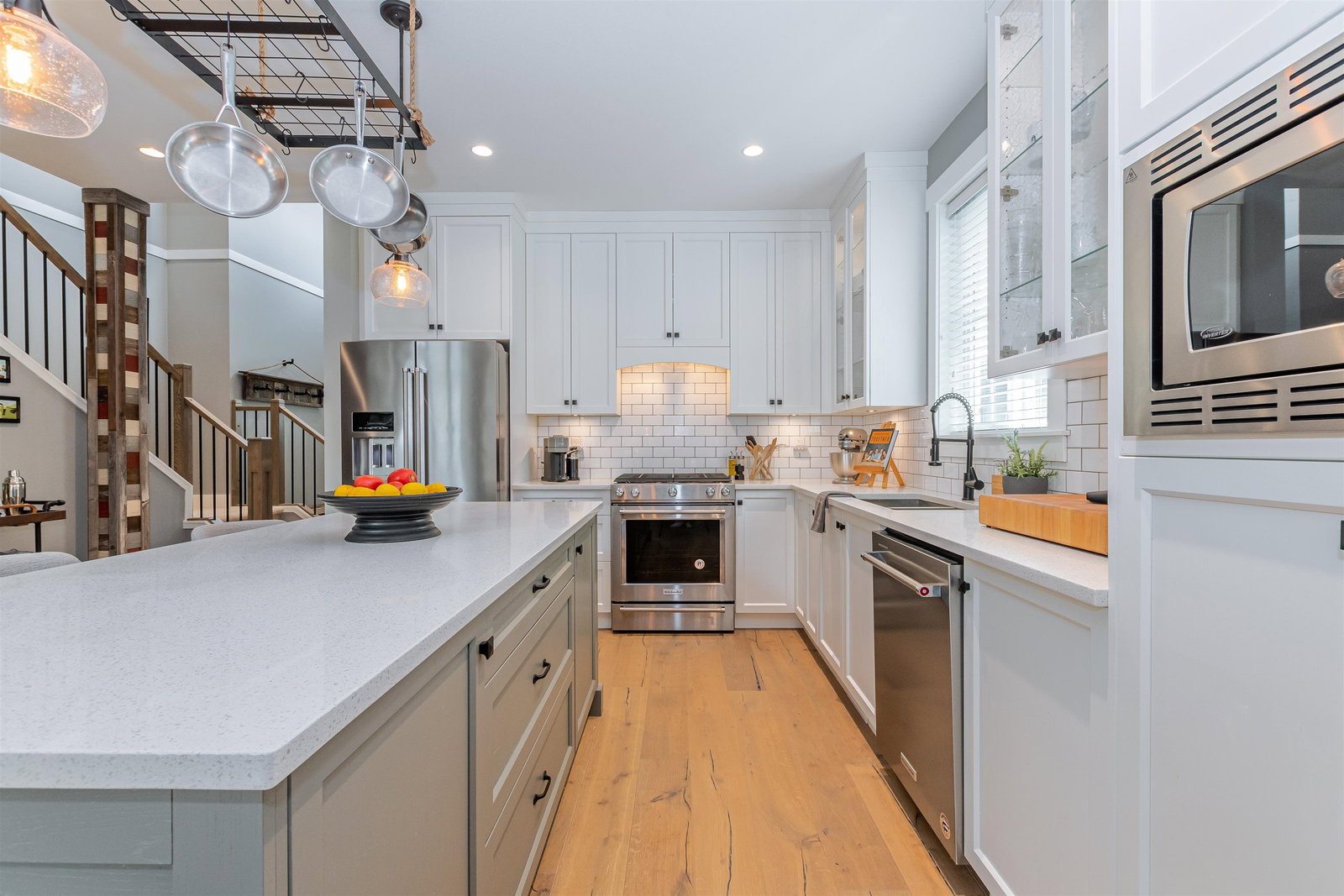 Listing Image 11