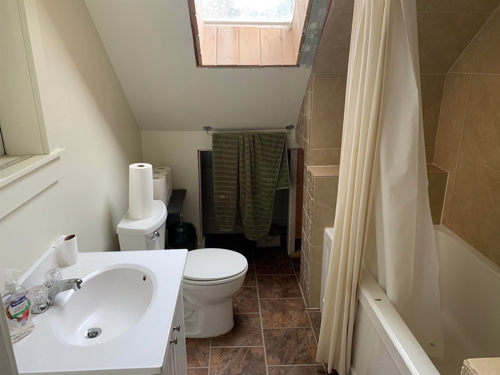 Listing Image 22