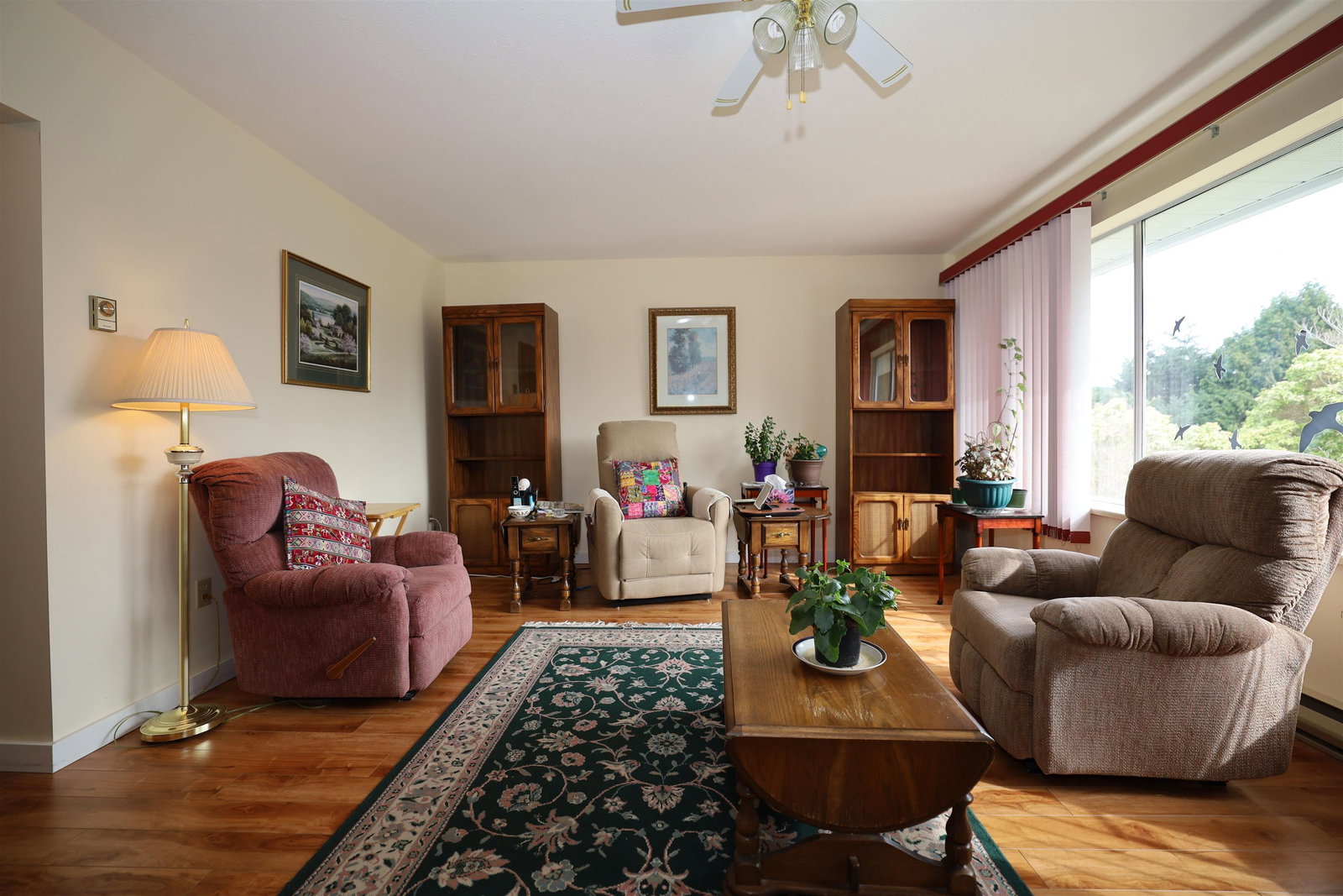 Listing Image 3