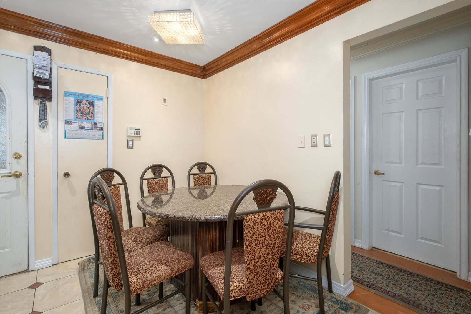 Listing Image 12