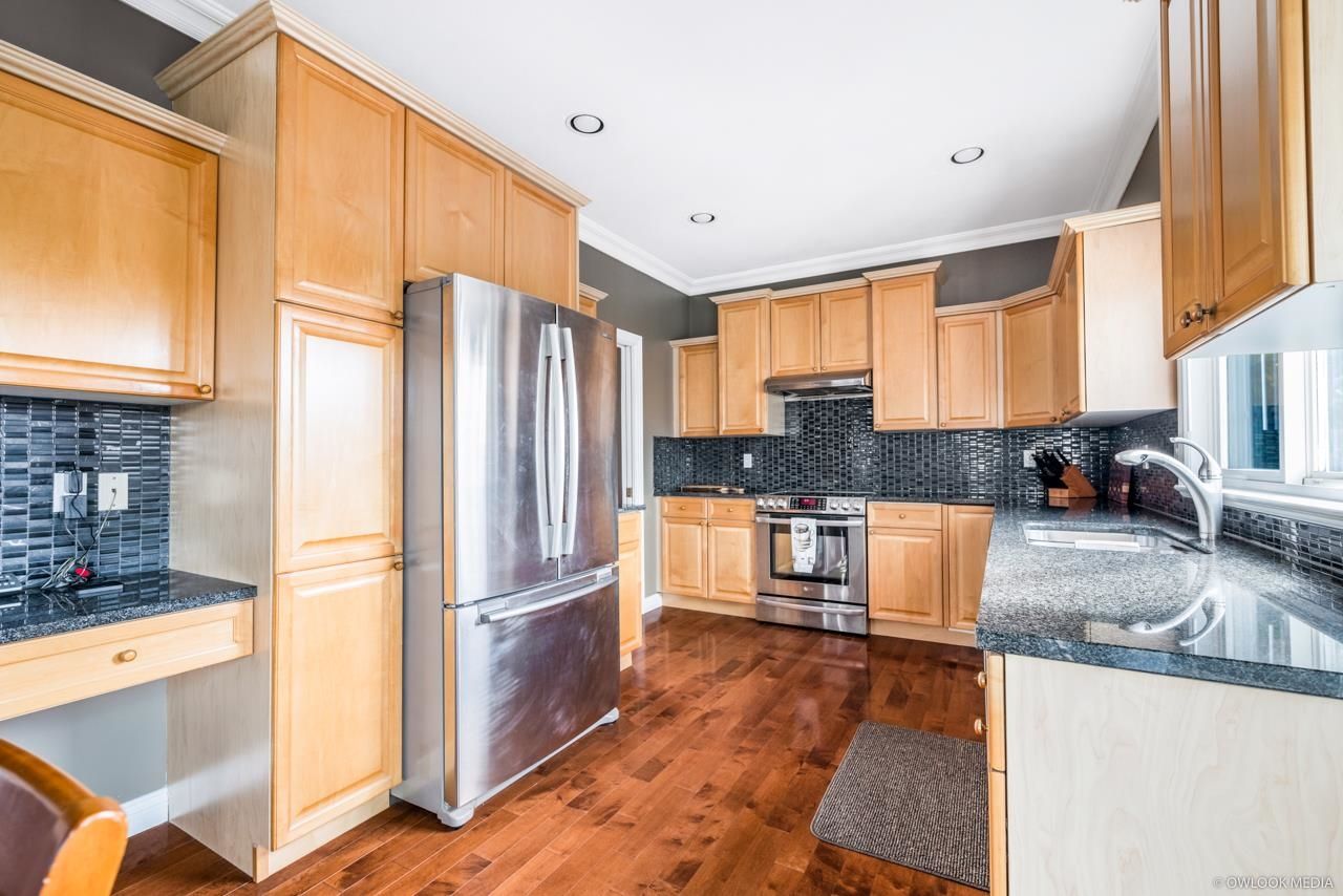 Listing Image 12