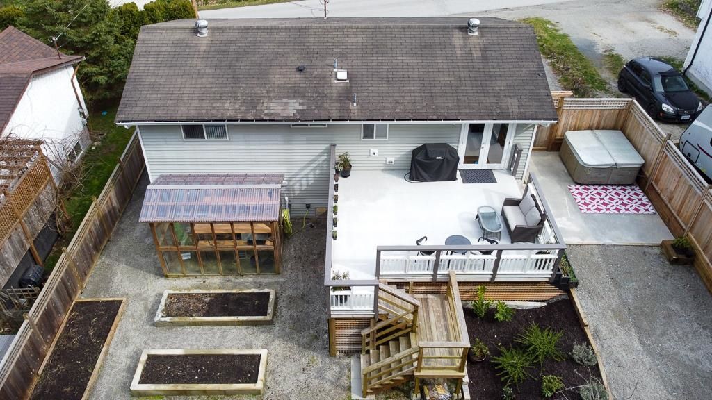 Listing Image 5