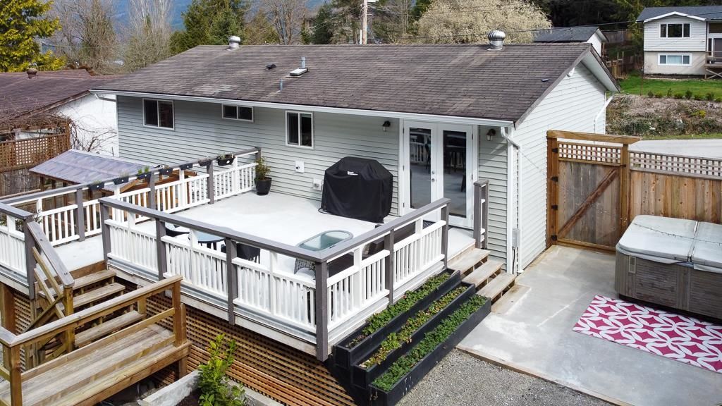 Listing Image 6