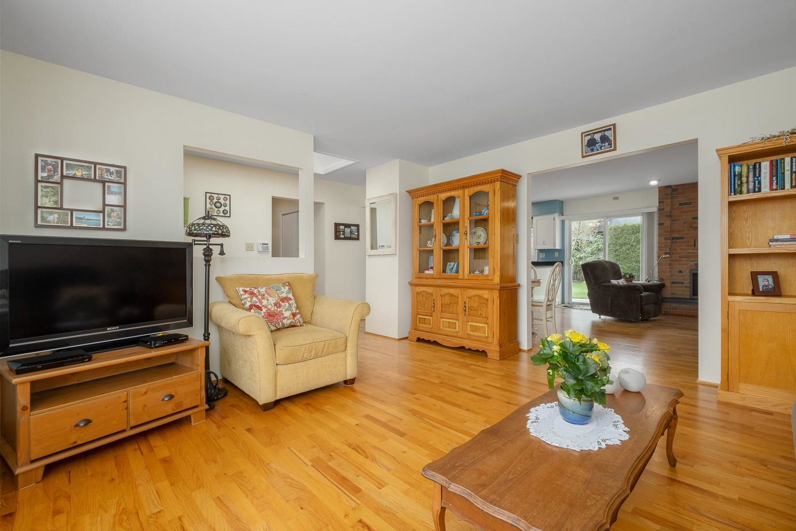 Listing Image 10