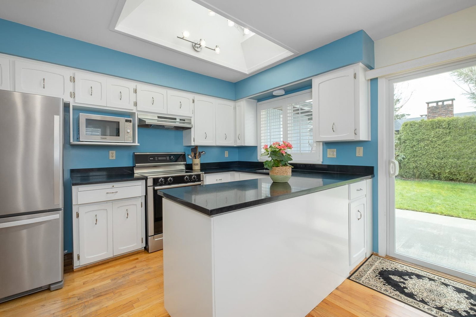 Listing Image 13