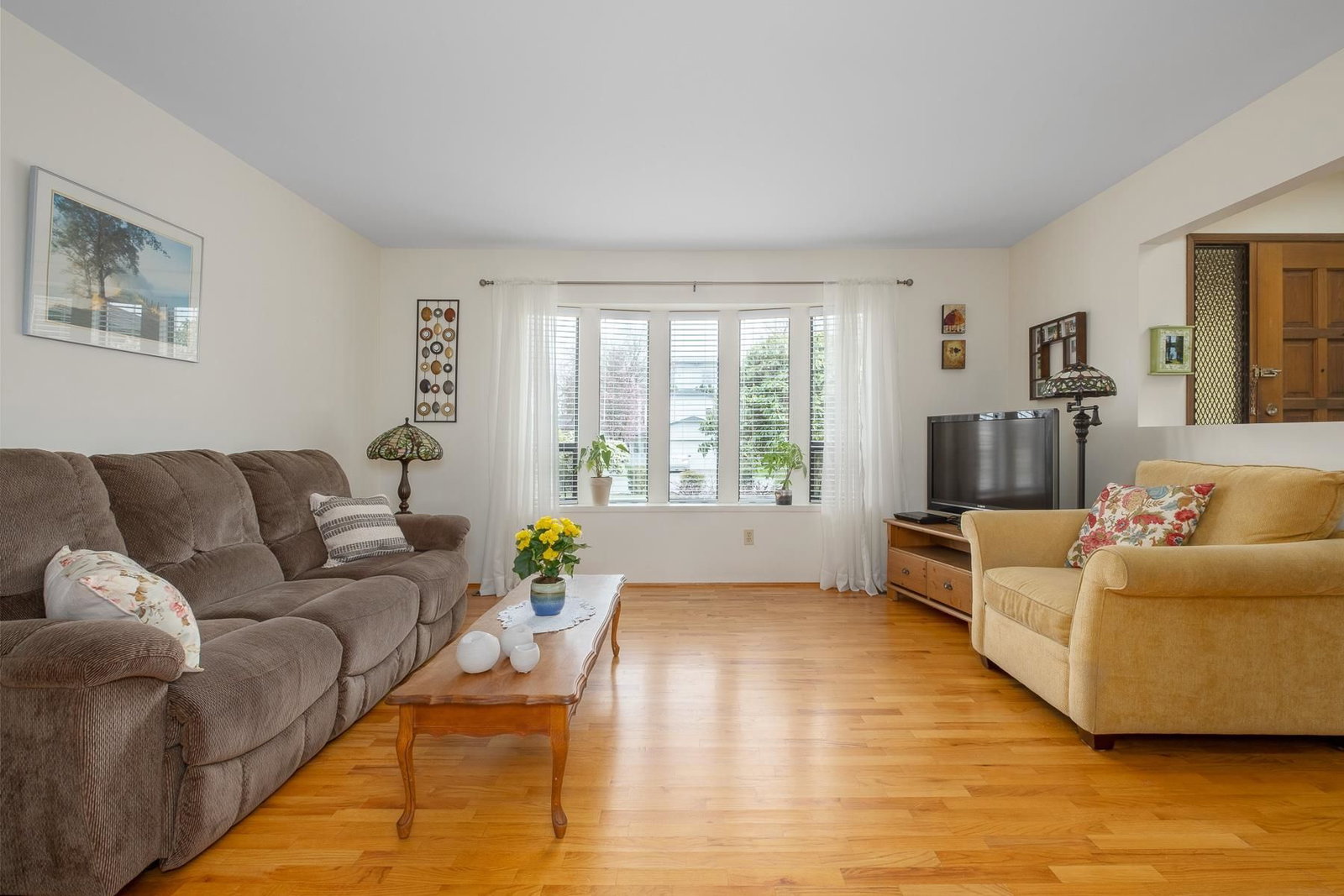 Listing Image 6