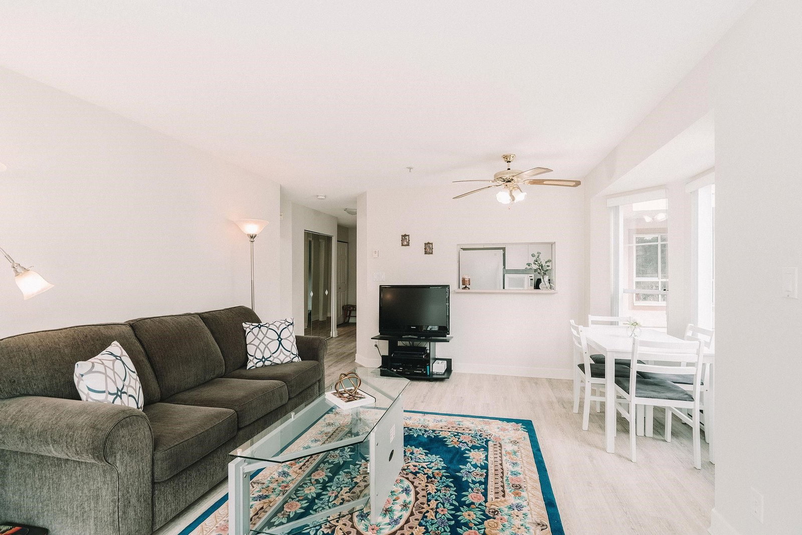 Listing Image 8