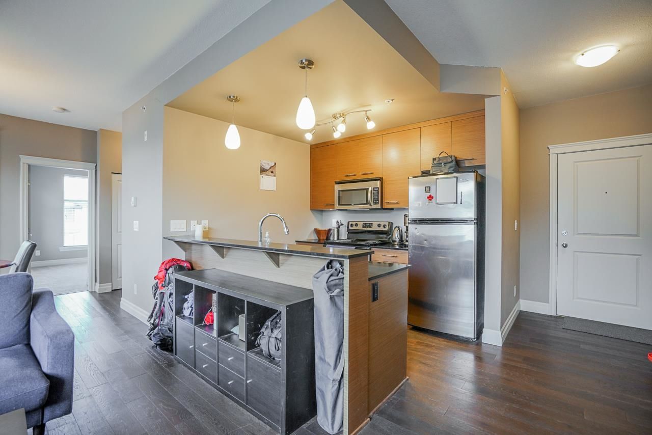 Listing Image 8