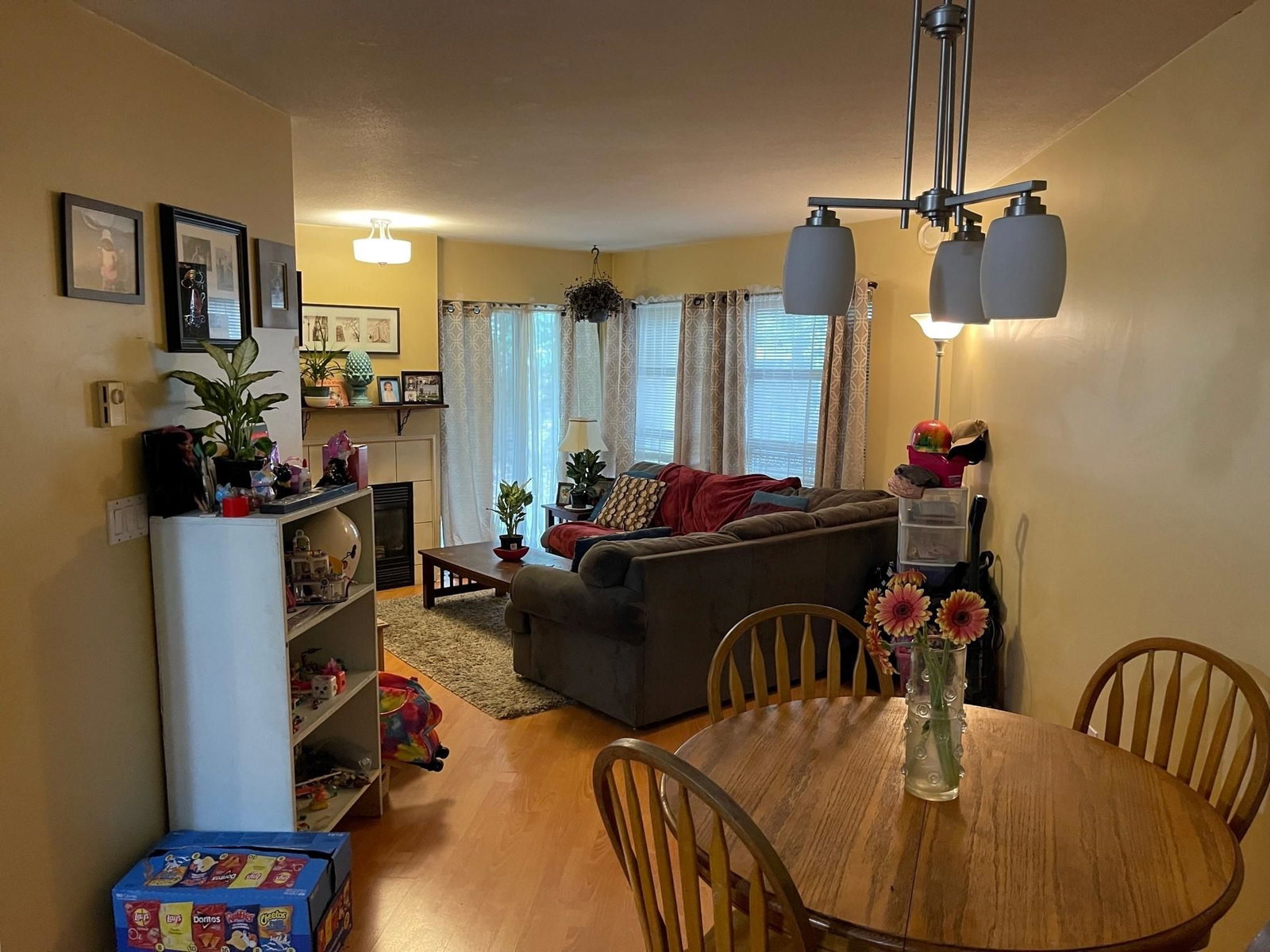 Listing Image 12