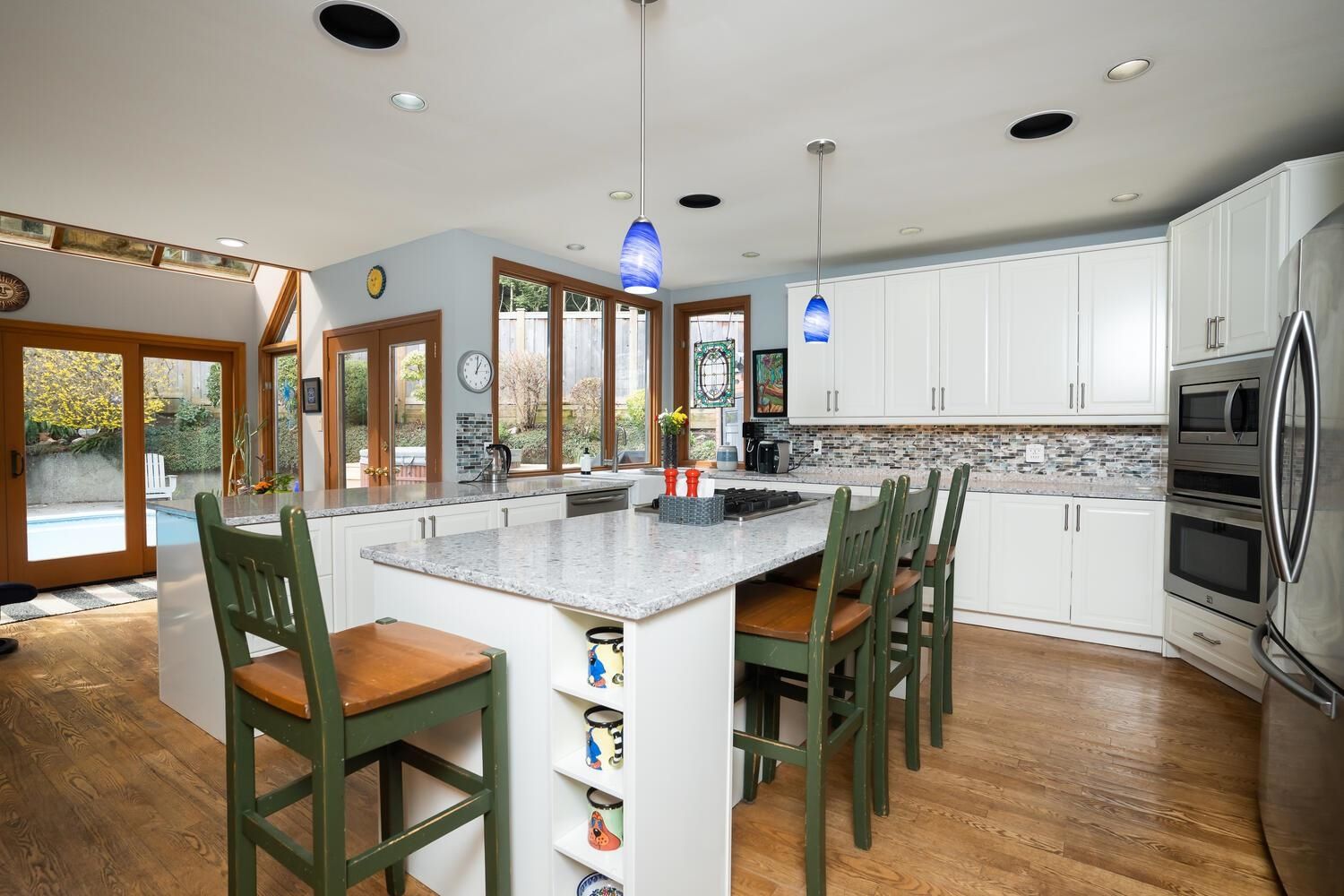 Listing Image 10