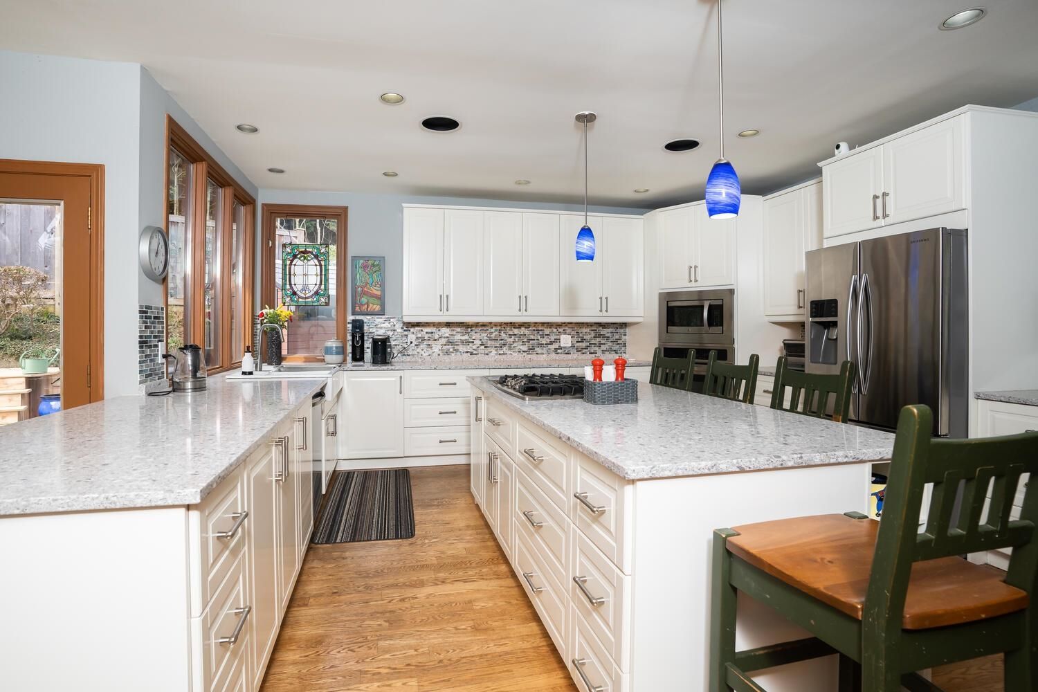Listing Image 11
