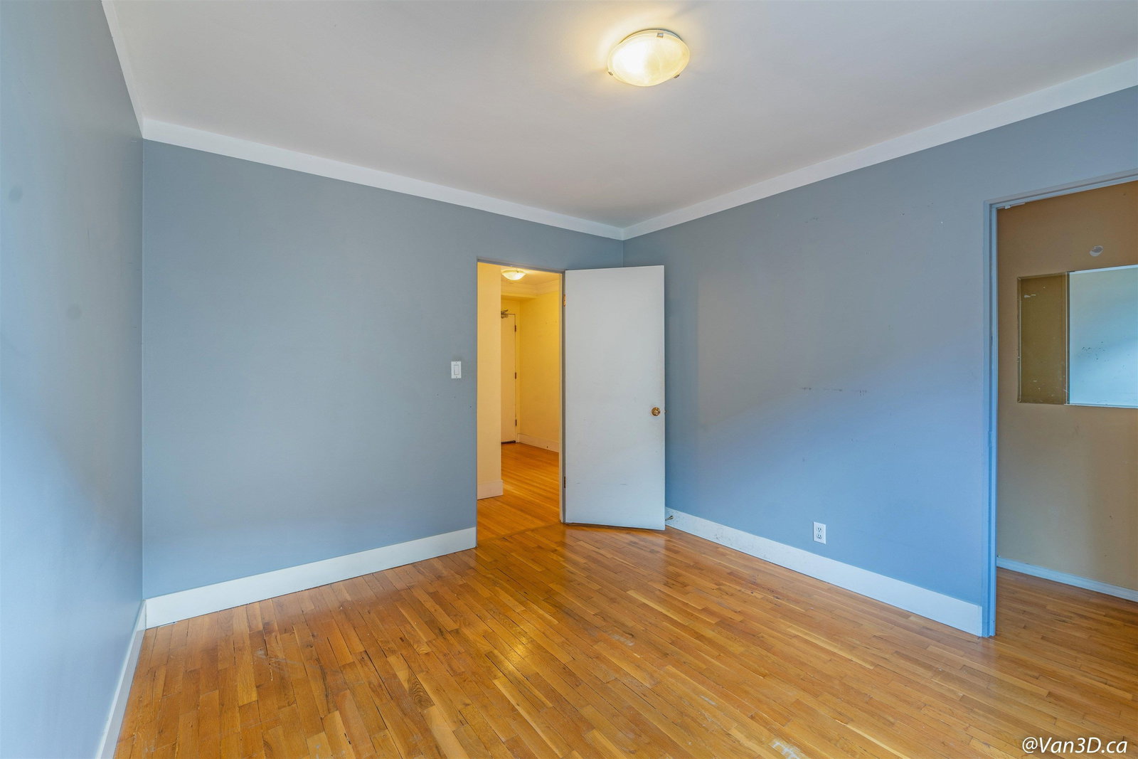 Listing Image 17