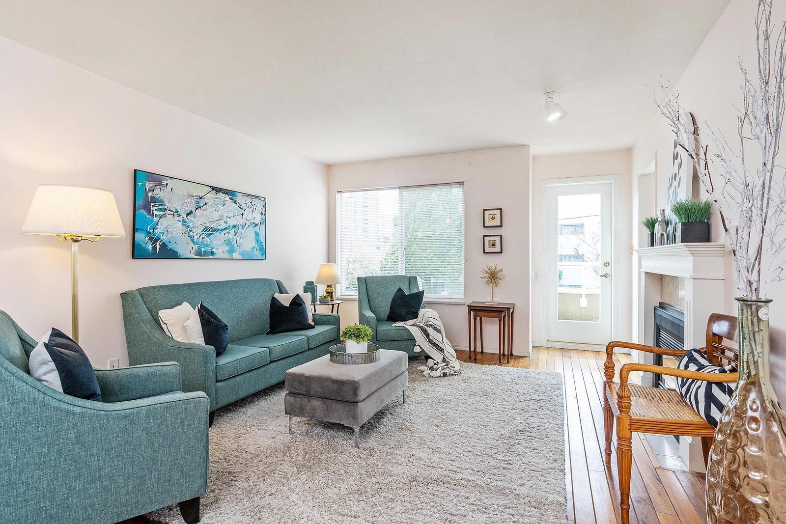 Listing Image 3