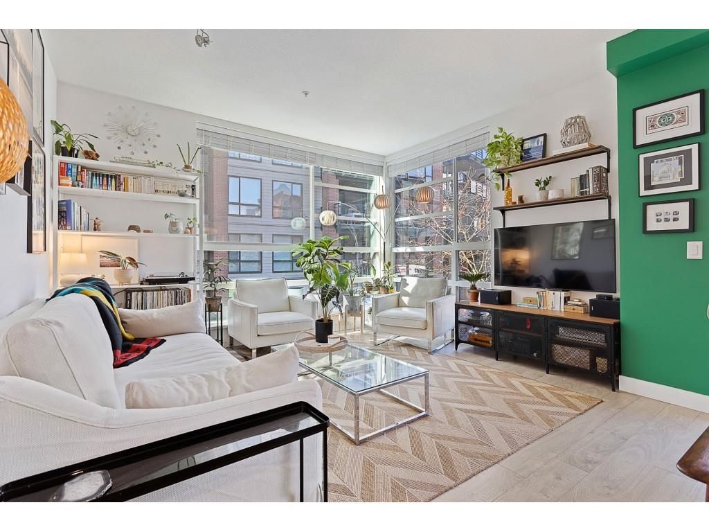 Listing Image 1