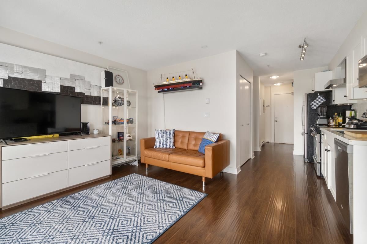Listing Image 9