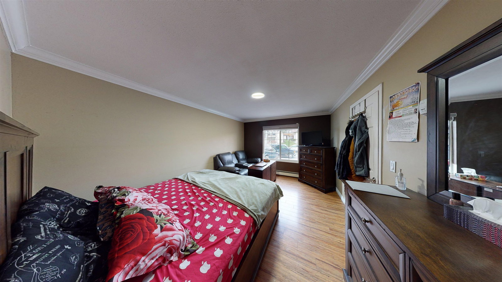 Listing Image 17