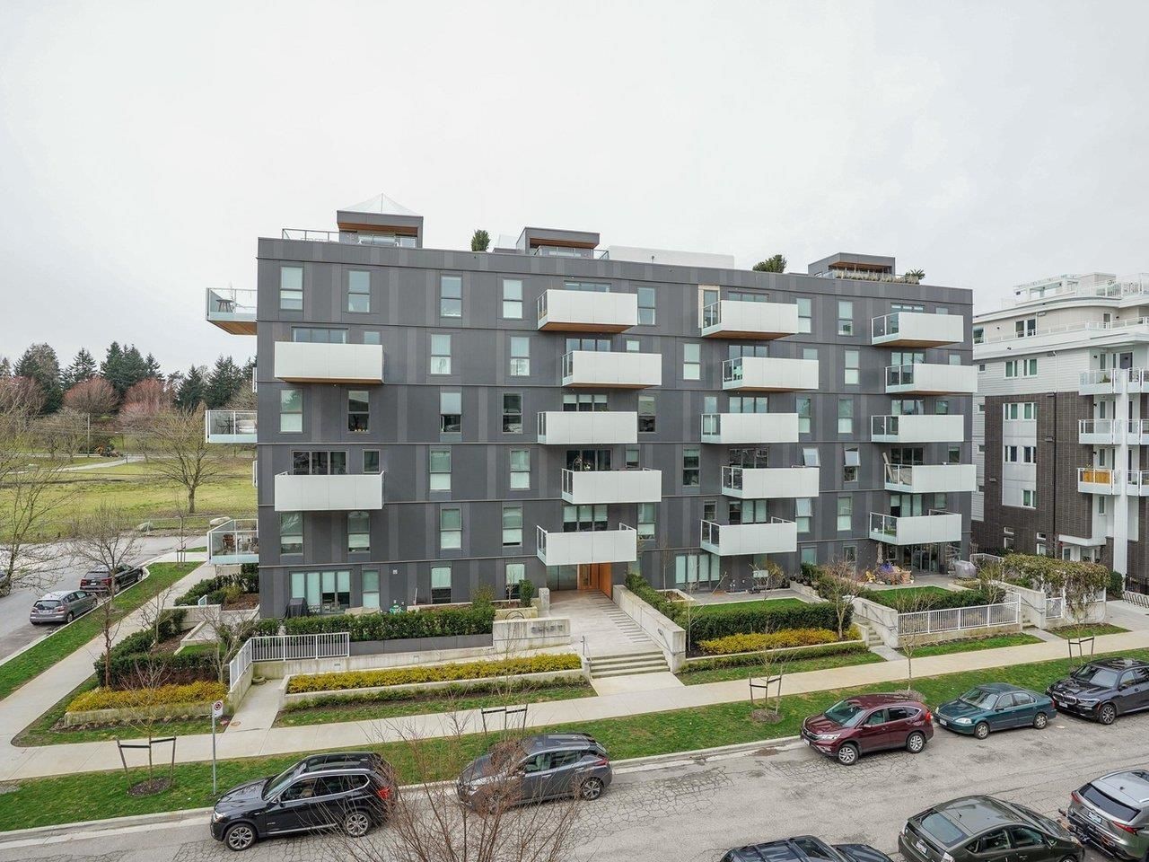 Listing Image 13