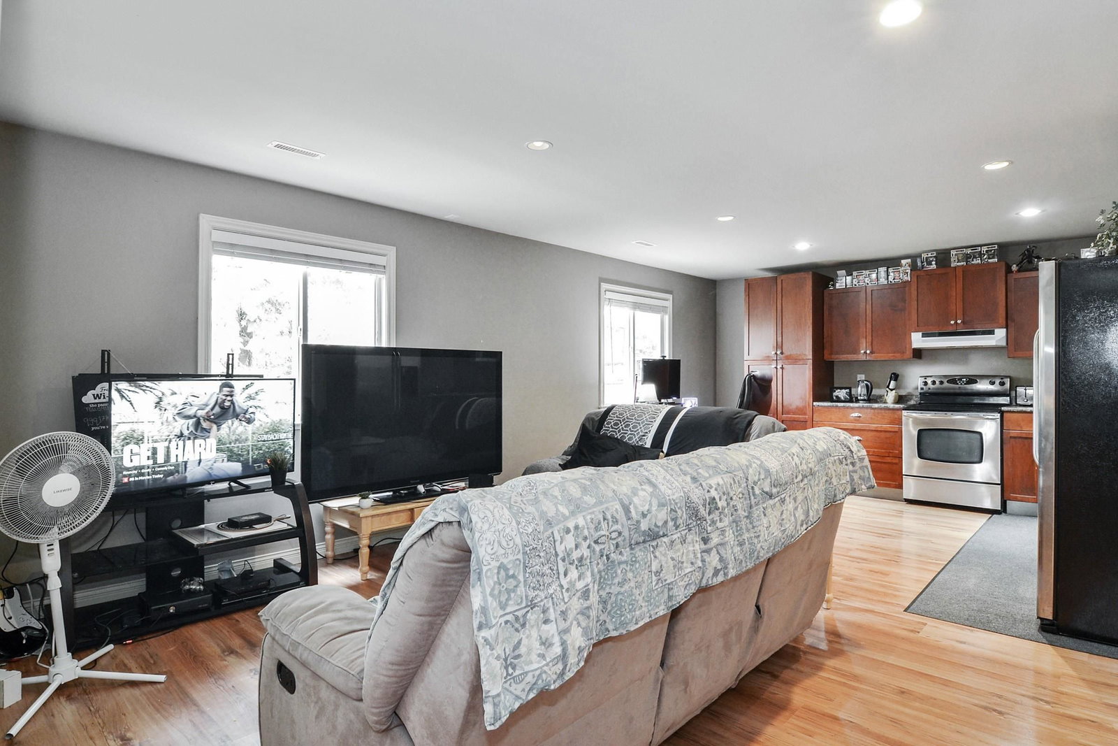 Listing Image 19