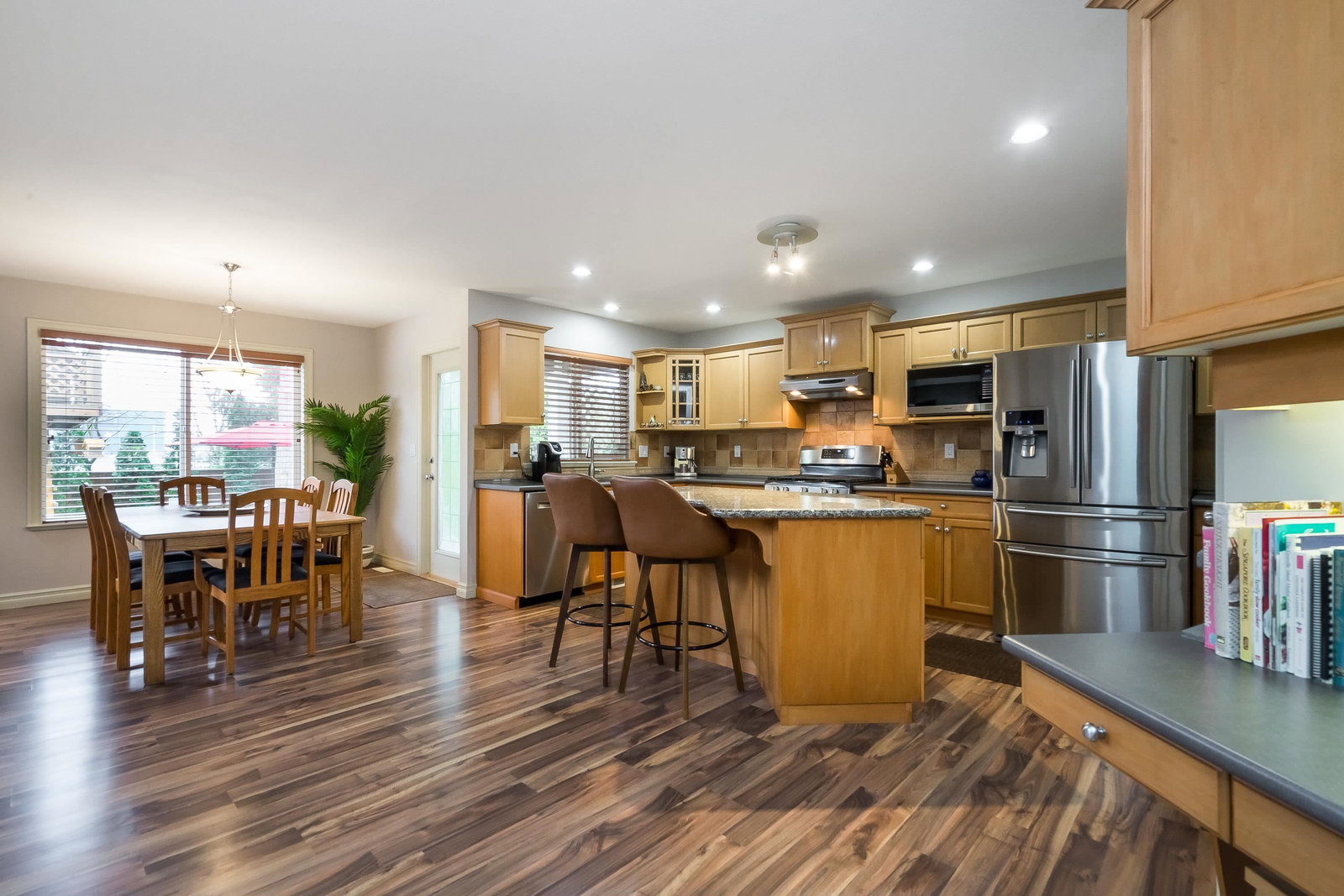 Listing Image 13